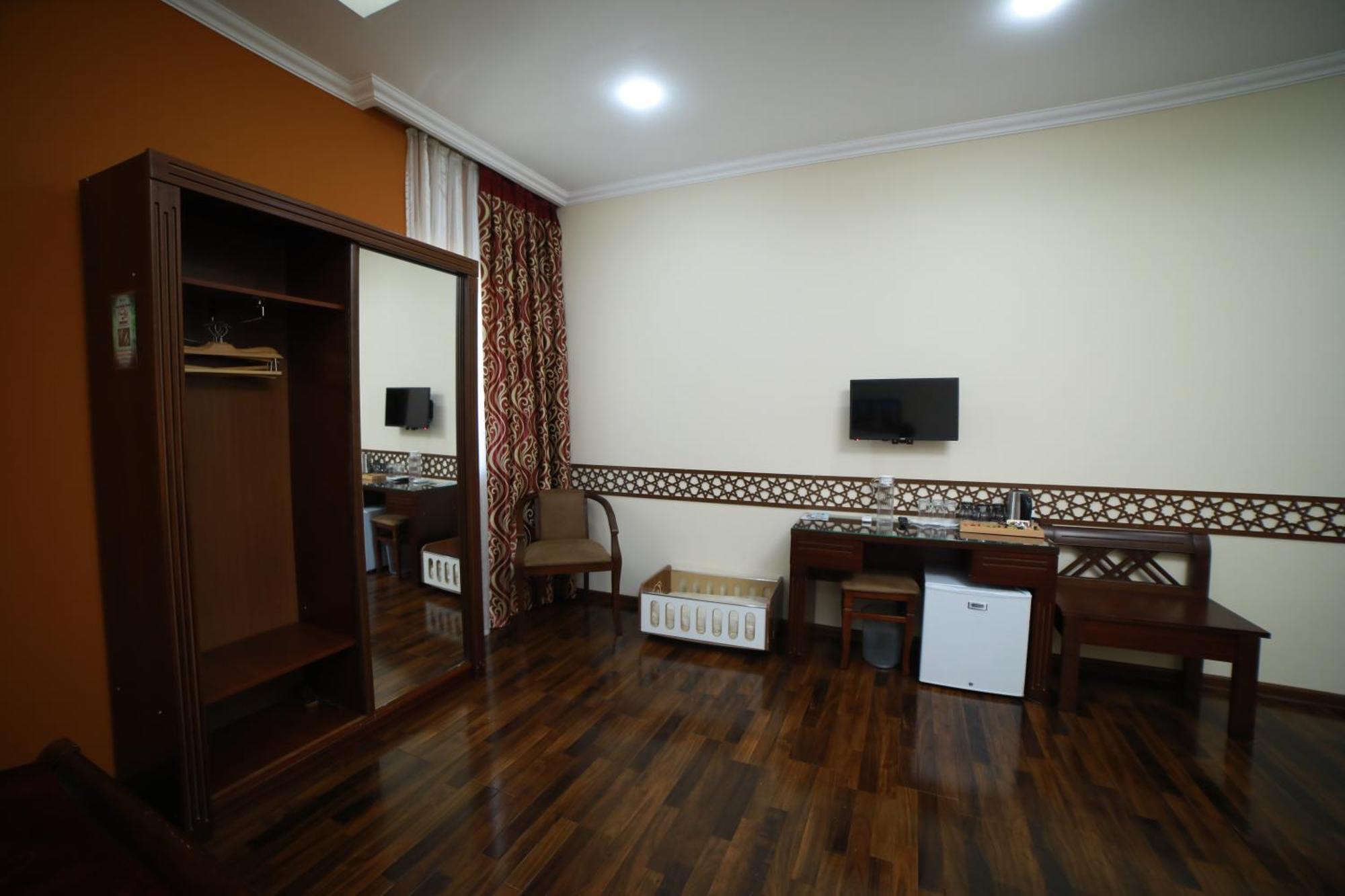 Arkanchi Hotel Chiva Rum bild